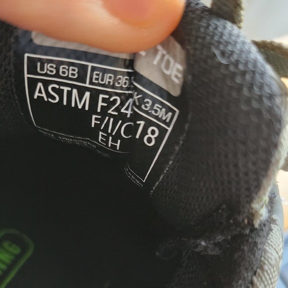 Ariat Women's Outpace Composite Toe Safety Shoes Size 6B - Picture 6 of 8